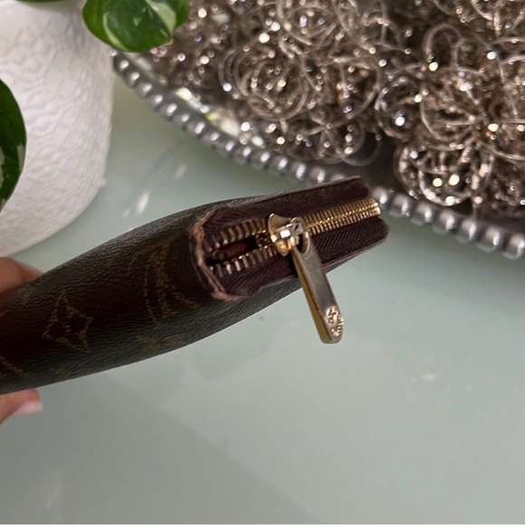 Louis Vuitton Brown Monogram Zip Wallet - Picture 6 of 16